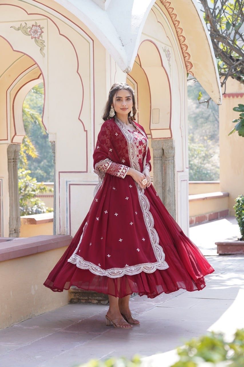 Salwar „Levina“