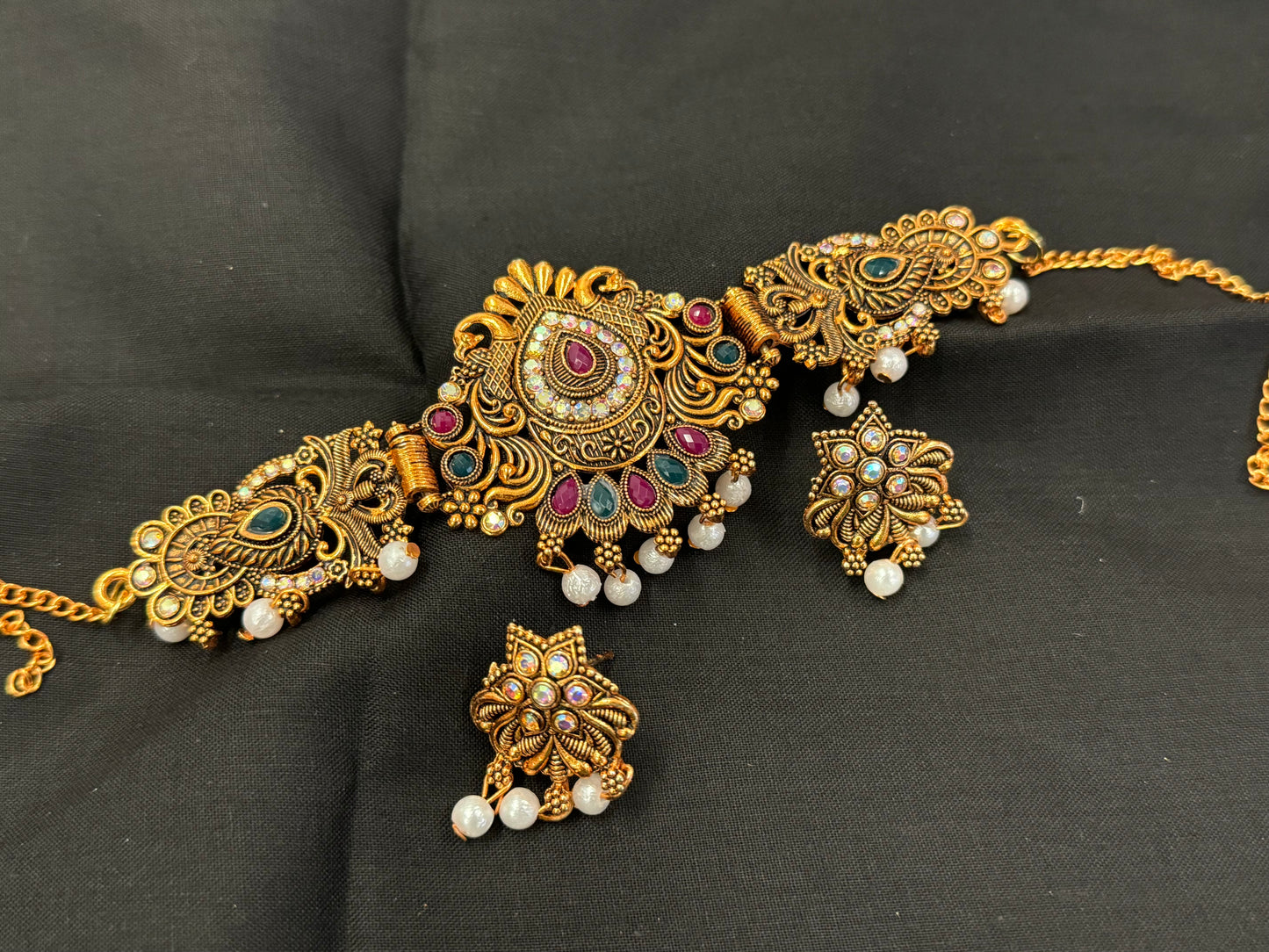 Traditional Choker „Thena“