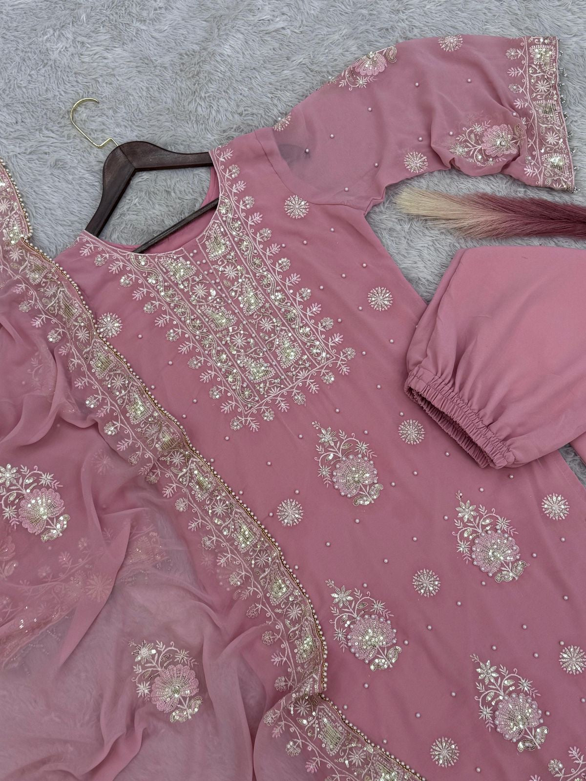Salwar „Sasthika“