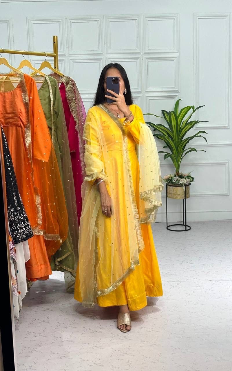 Salwar „Vichithira“
