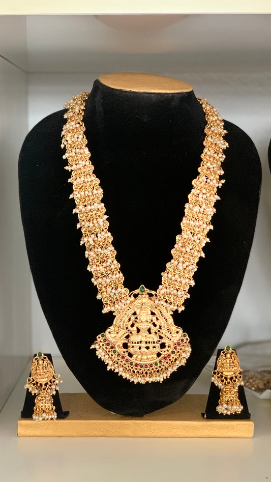 Traditional set „Rakini“
