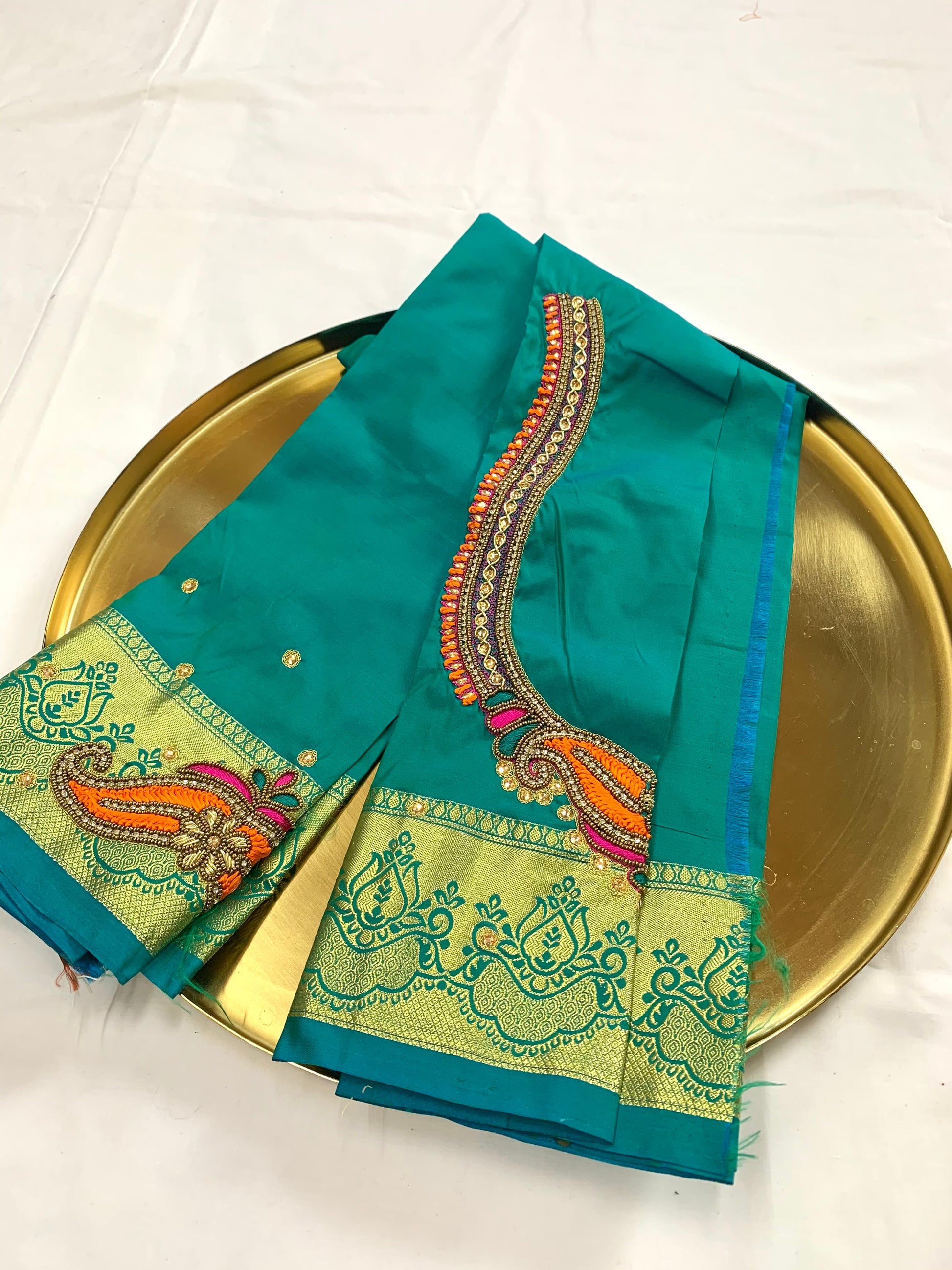 soft brocade white pattu saree