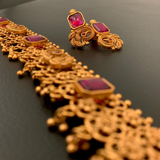 Traditional Choker „Rina“