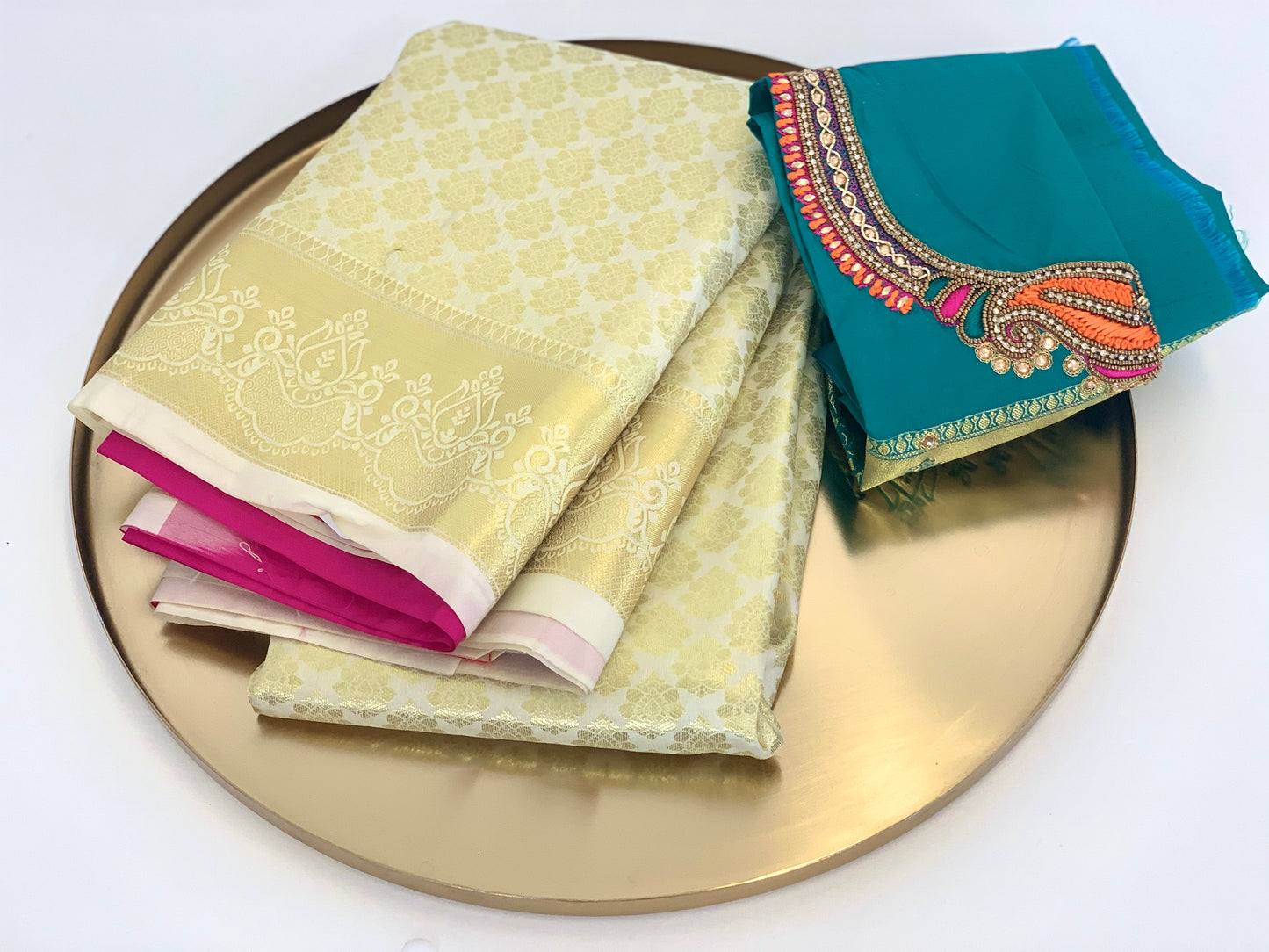 soft brocade white pattu saree
