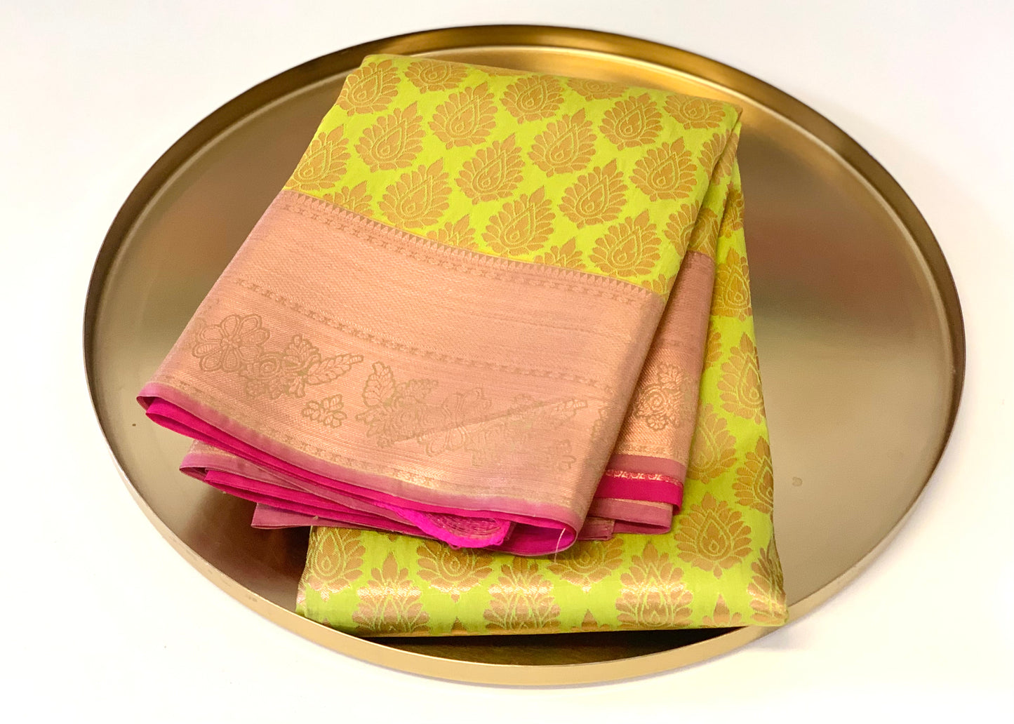 Pattu Saree „Thena“