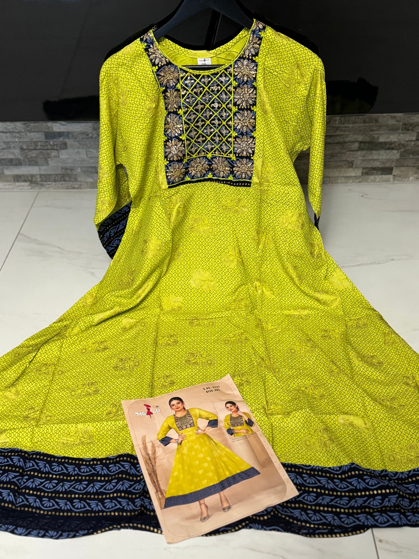 Kurti „Dana“