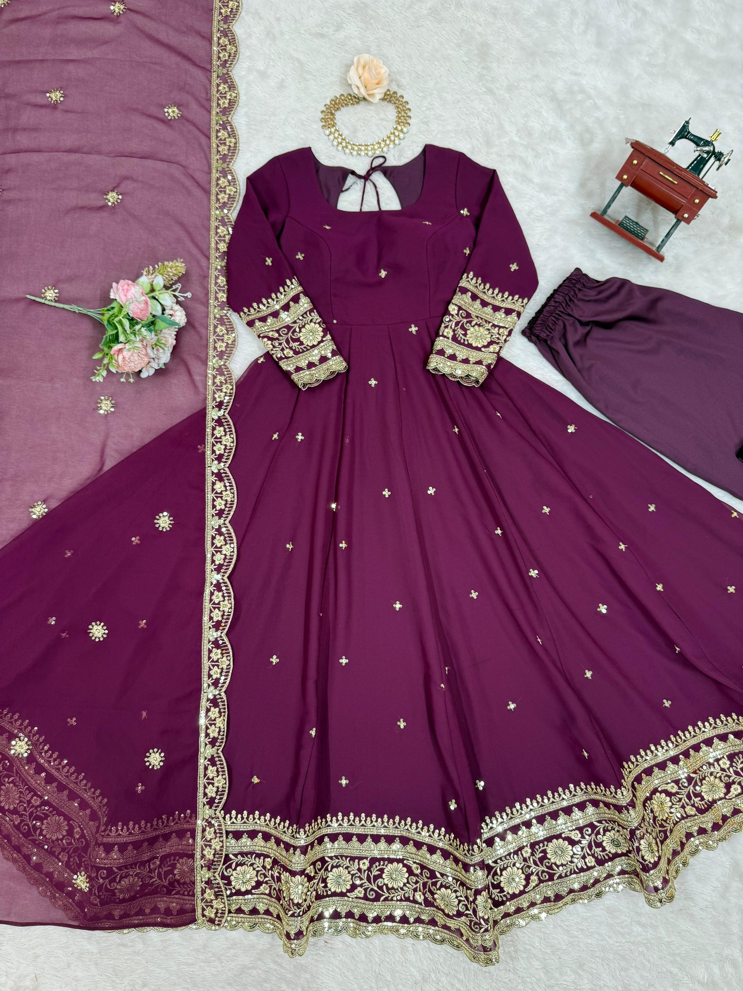 Salwar „Renia“