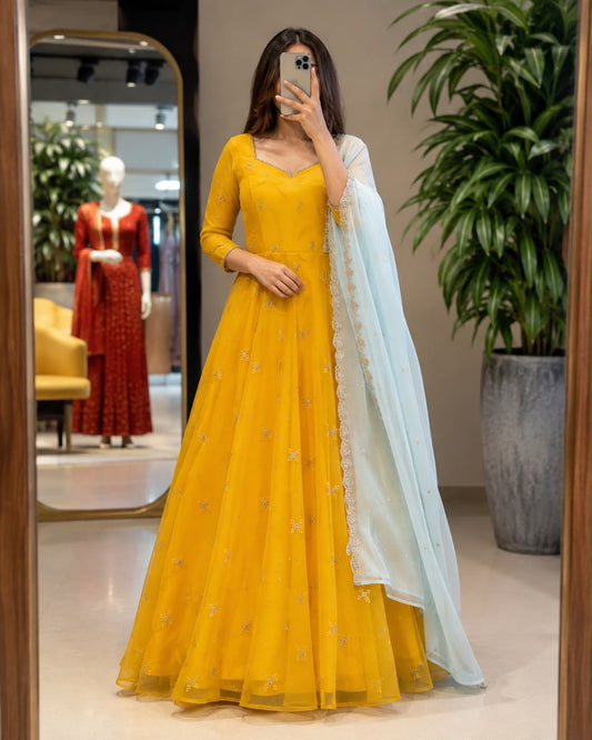 Salwar „Lavaanja“