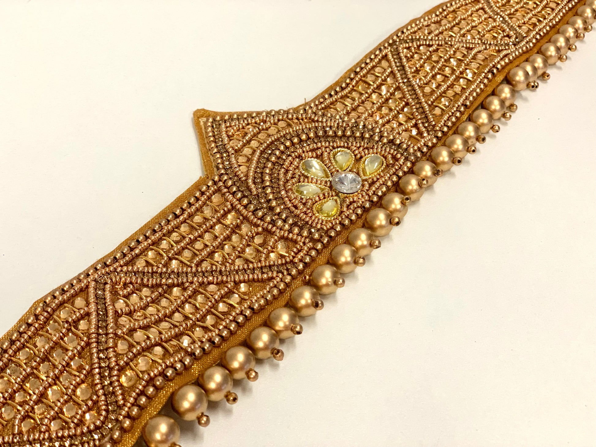 Lakshmi Aari Work Hip Belt With Stone Work and Hanging Golden Pearls  Elastic Adjustable Hook Hip Belt Waist Belt Saree Lehenga -  Canada