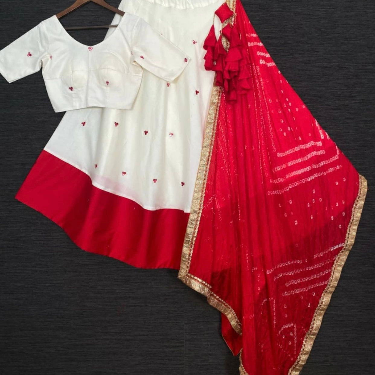 Lehenga „Thara“